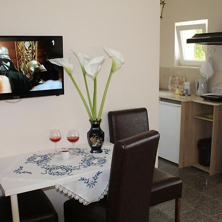 Ferienwohnung Royal Family Ni Exterior foto
