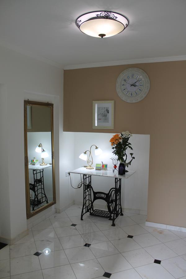 Ferienwohnung Royal Family Ni Exterior foto