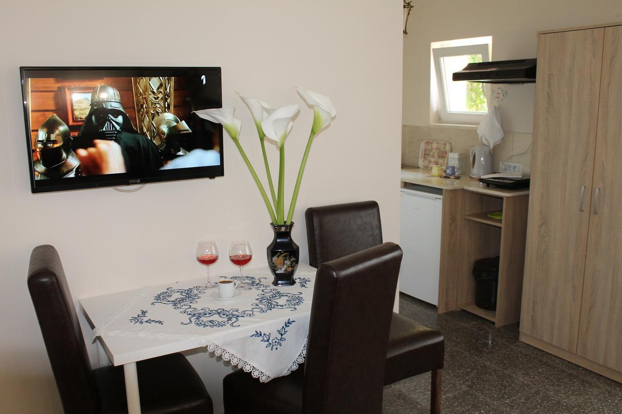 Ferienwohnung Royal Family Ni Exterior foto